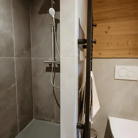 Chalet-spa Le Cervin Dağ evi *